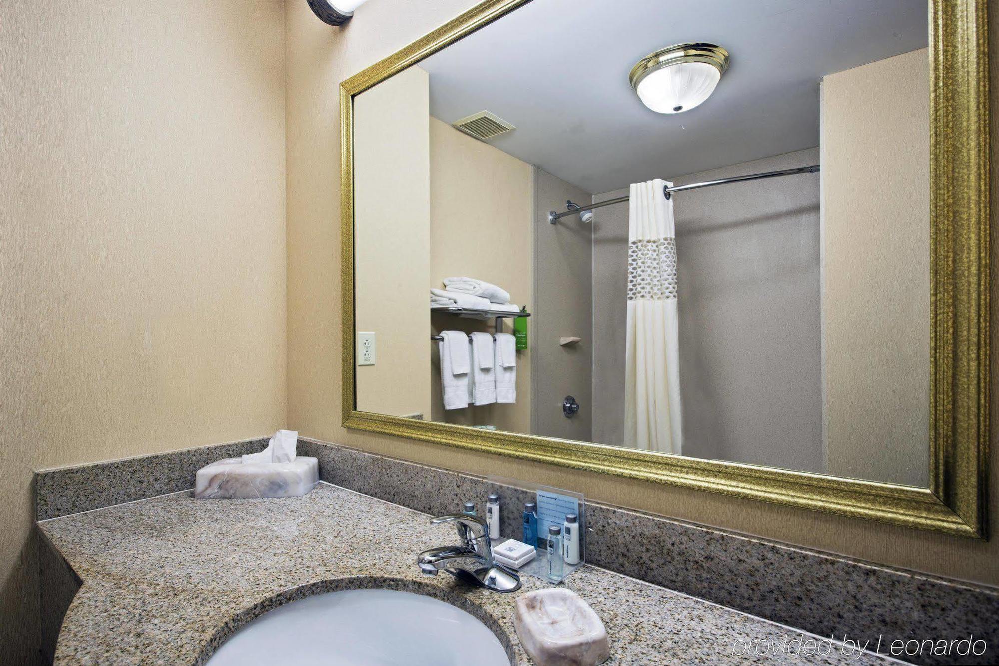 Hampton Inn Batavia Esterno foto