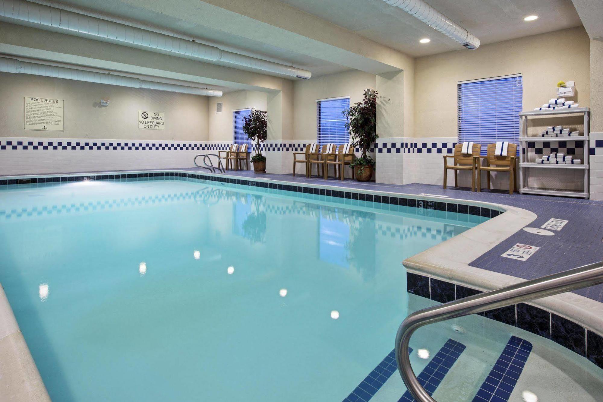 Hampton Inn Batavia Esterno foto